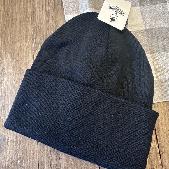 UGG 100% Authentic Beanie - Picture 3 of 3